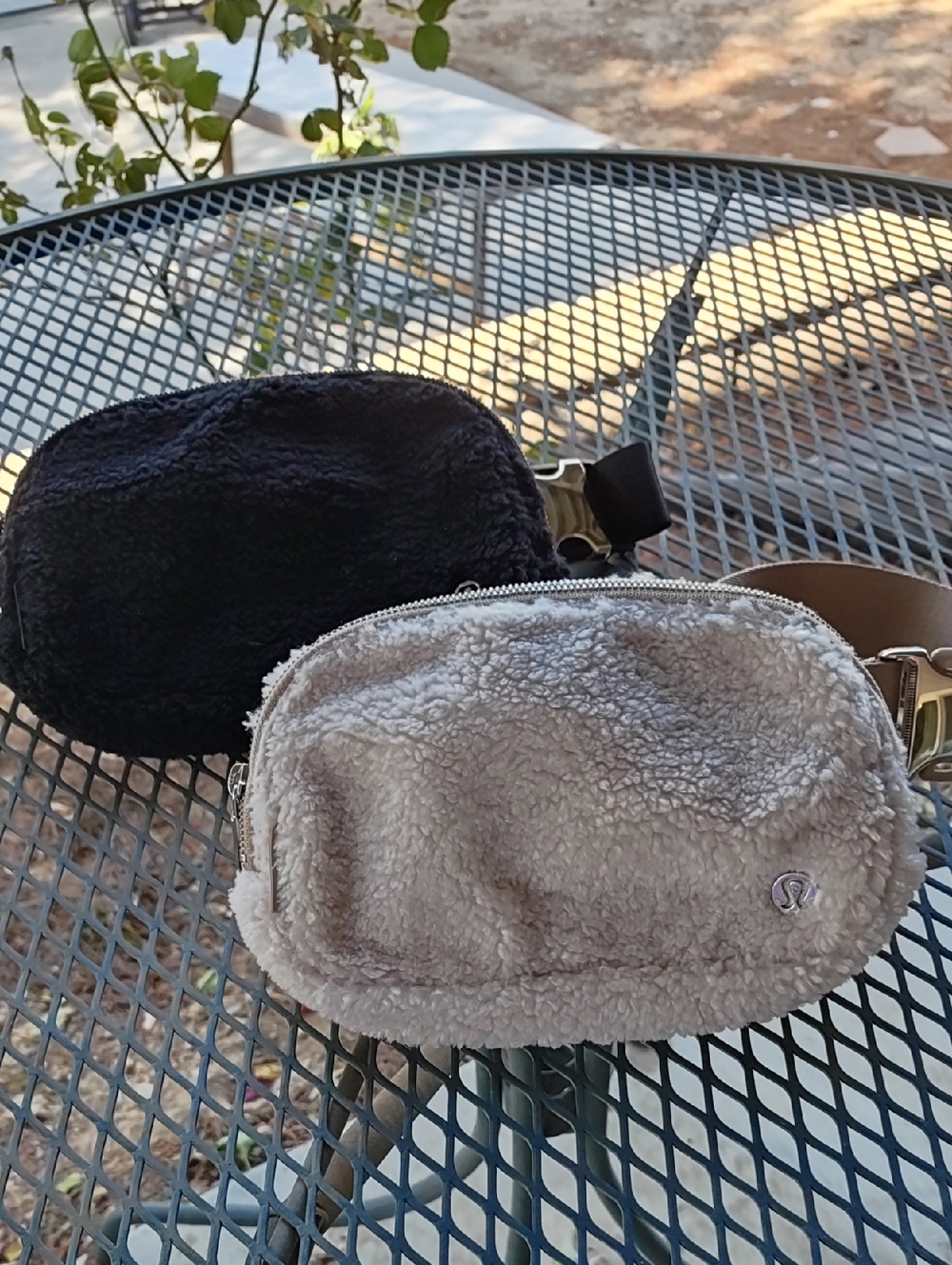 2 lululemon athletica Sherpa Double Belt Bag Black & Cream